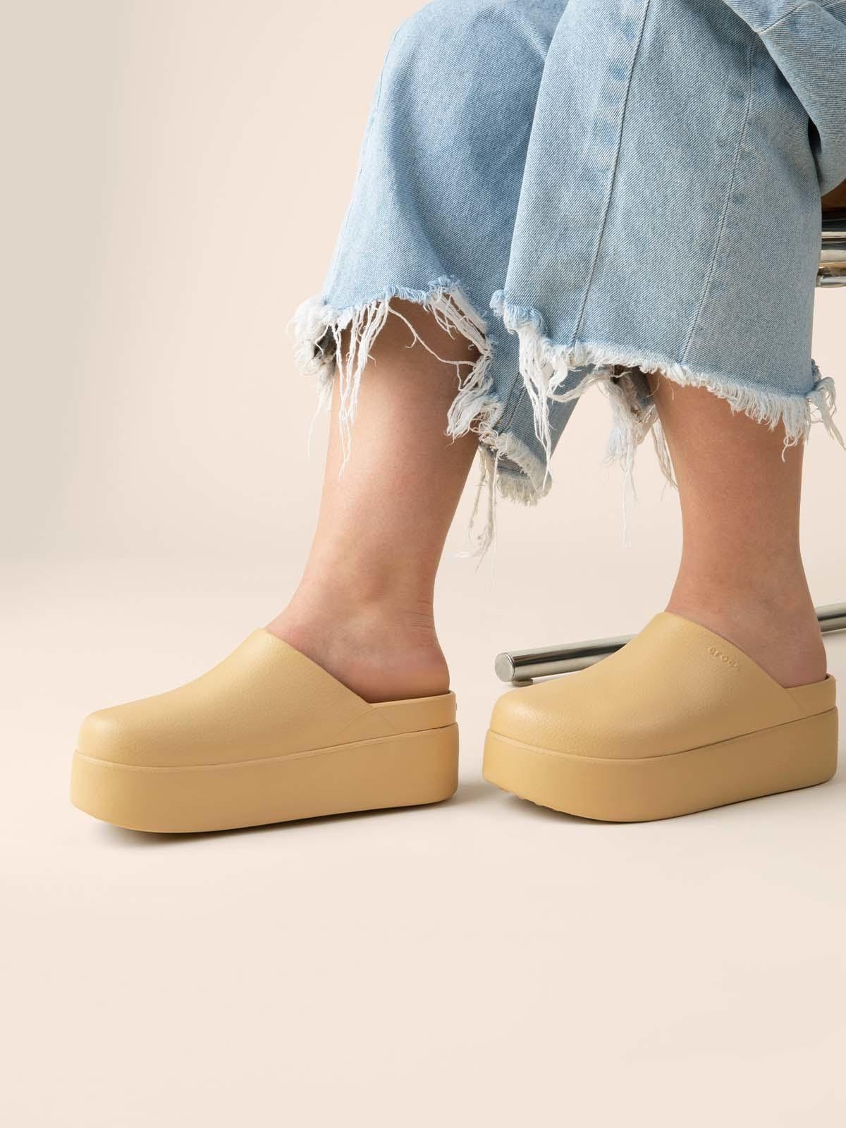 Zueco Crocs Mujer Dylan Platform Beige-1