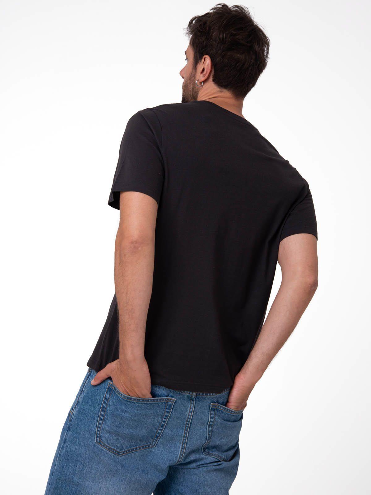 Polera Manga Corta Logo Negro Hombre-3