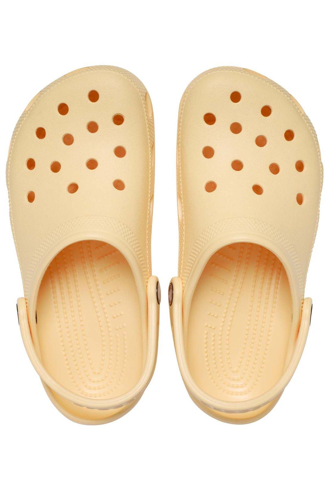 Zueco Crocs Unisex Classic Clog Amarillo-4