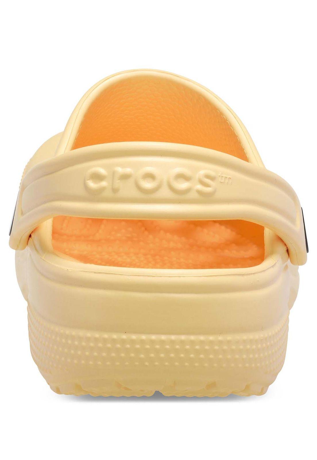 Zueco Crocs Unisex Classic Clog Amarillo-7
