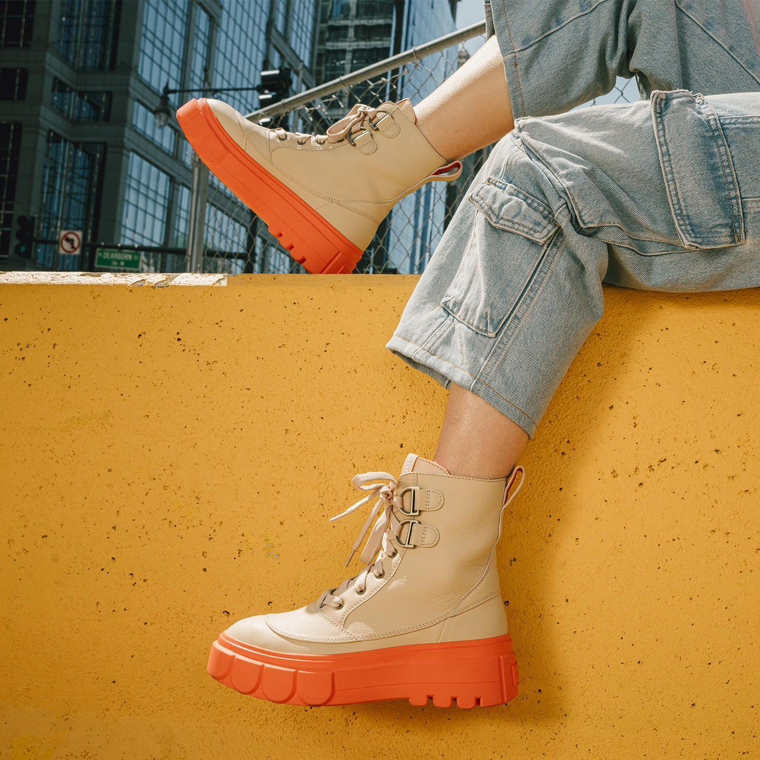 Bota Caribou X Boot Lace Beige Mujer-8