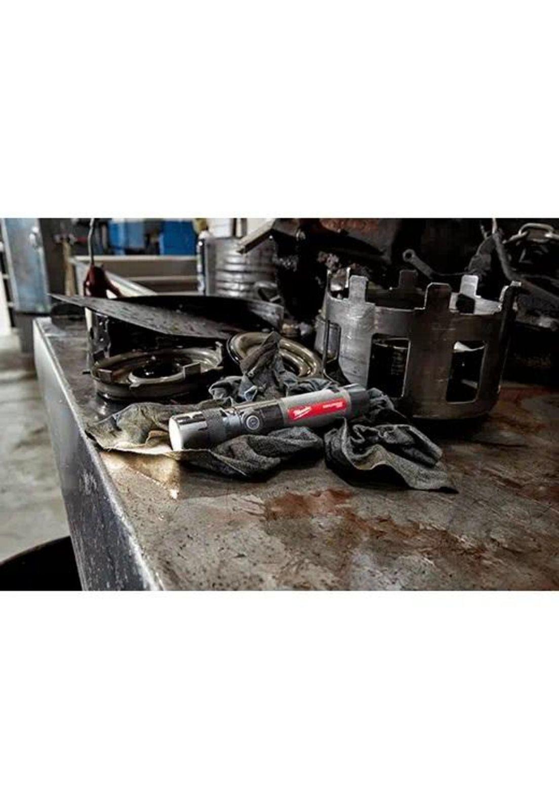 Linterna De Enfoque Giratorio Recargable Mediante USB De 1100L-6