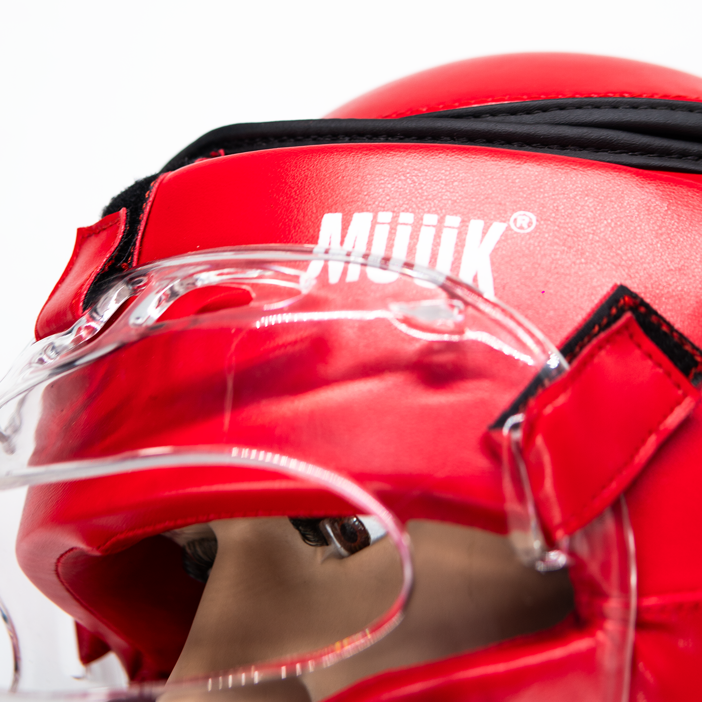 Cabezal De Artes Marciales Con Mica Muuk Rojo Talla M-4
