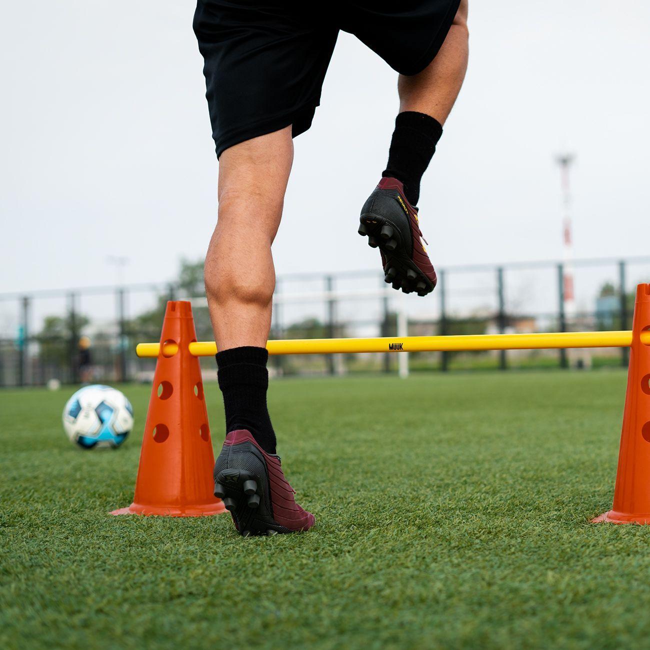 Cono de Entrenamiento PVC Muuk 38cm Perforado-6