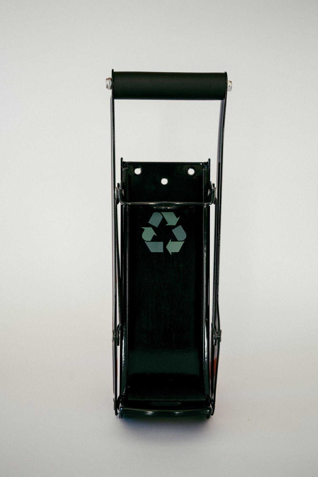 APLASTADOR DE LATAS NEGRO-4