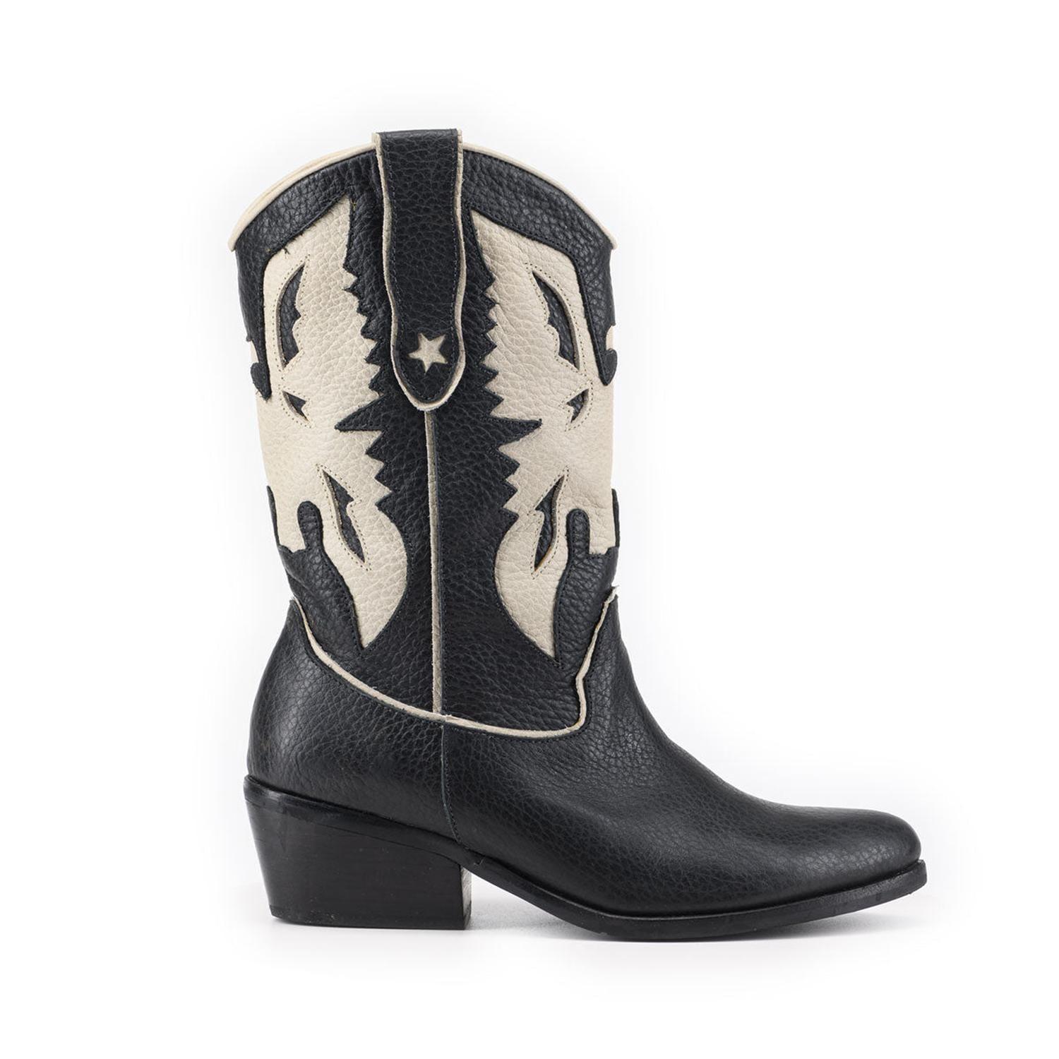 BOTA AGUILA NEGRA DE CUERO-0