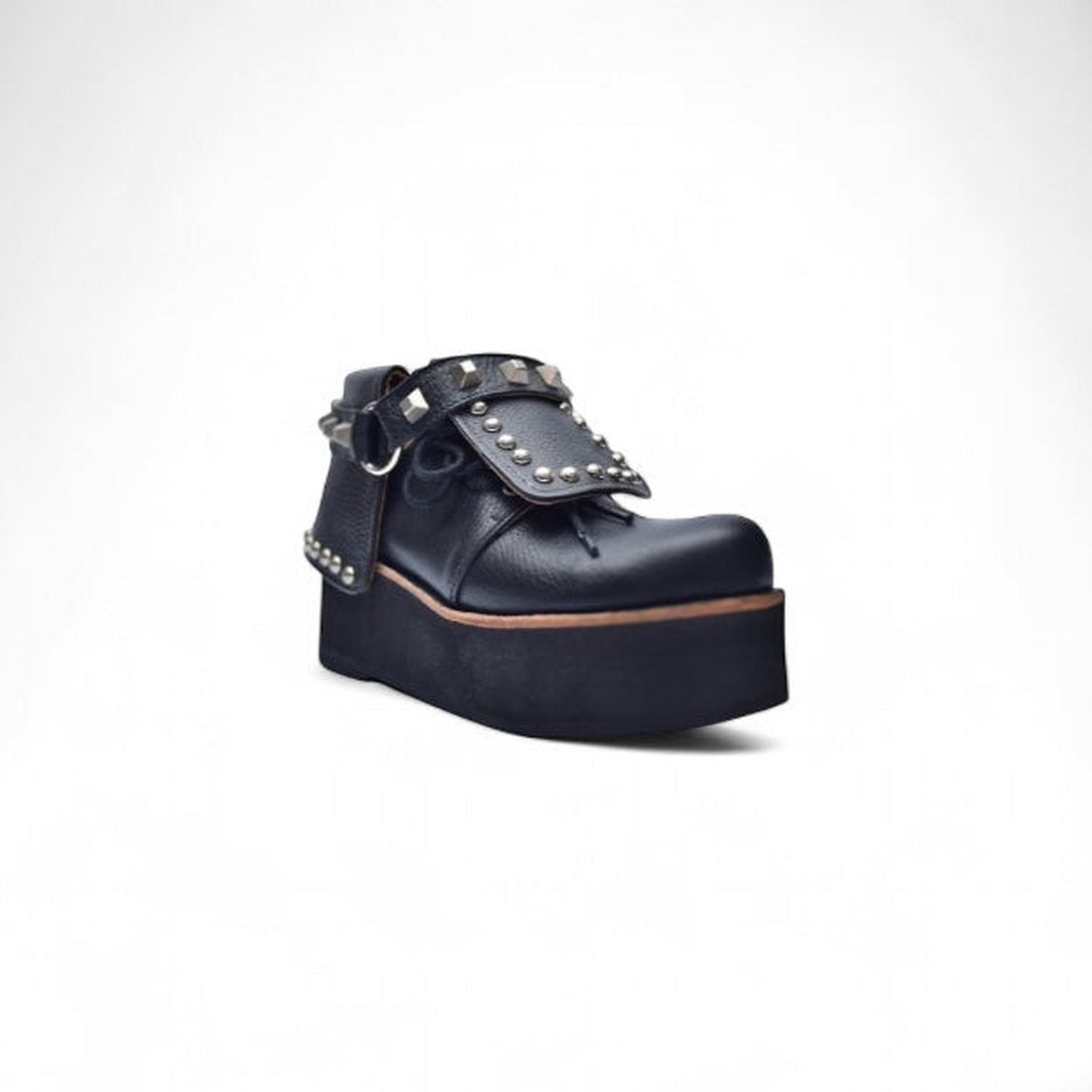 BOTIN LOLA DE PLATAFORMA NEGRO DE CUERO-2