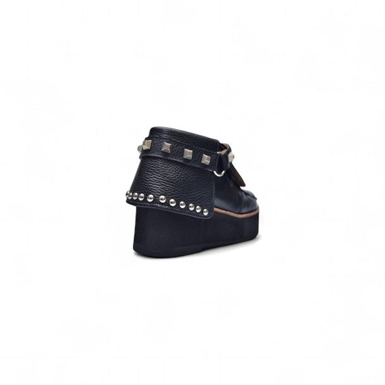 BOTIN LOLA DE PLATAFORMA NEGRO DE CUERO-3