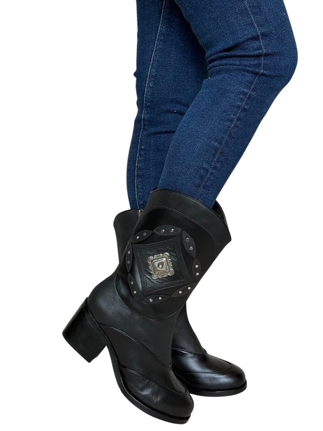 BOTA MUJER DE CUERO VALERIA-5