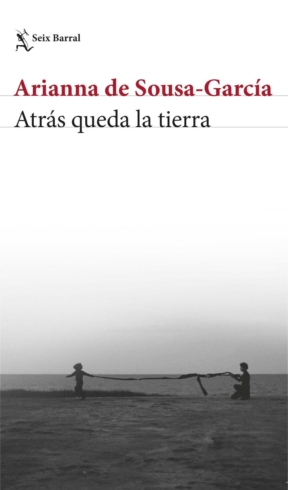 Libro Atrás queda la tierra - Arianna de Sousa-0