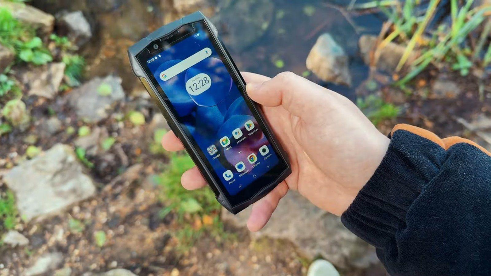 Doogee Smini - El celular Resistente más pequeño del mundo-6