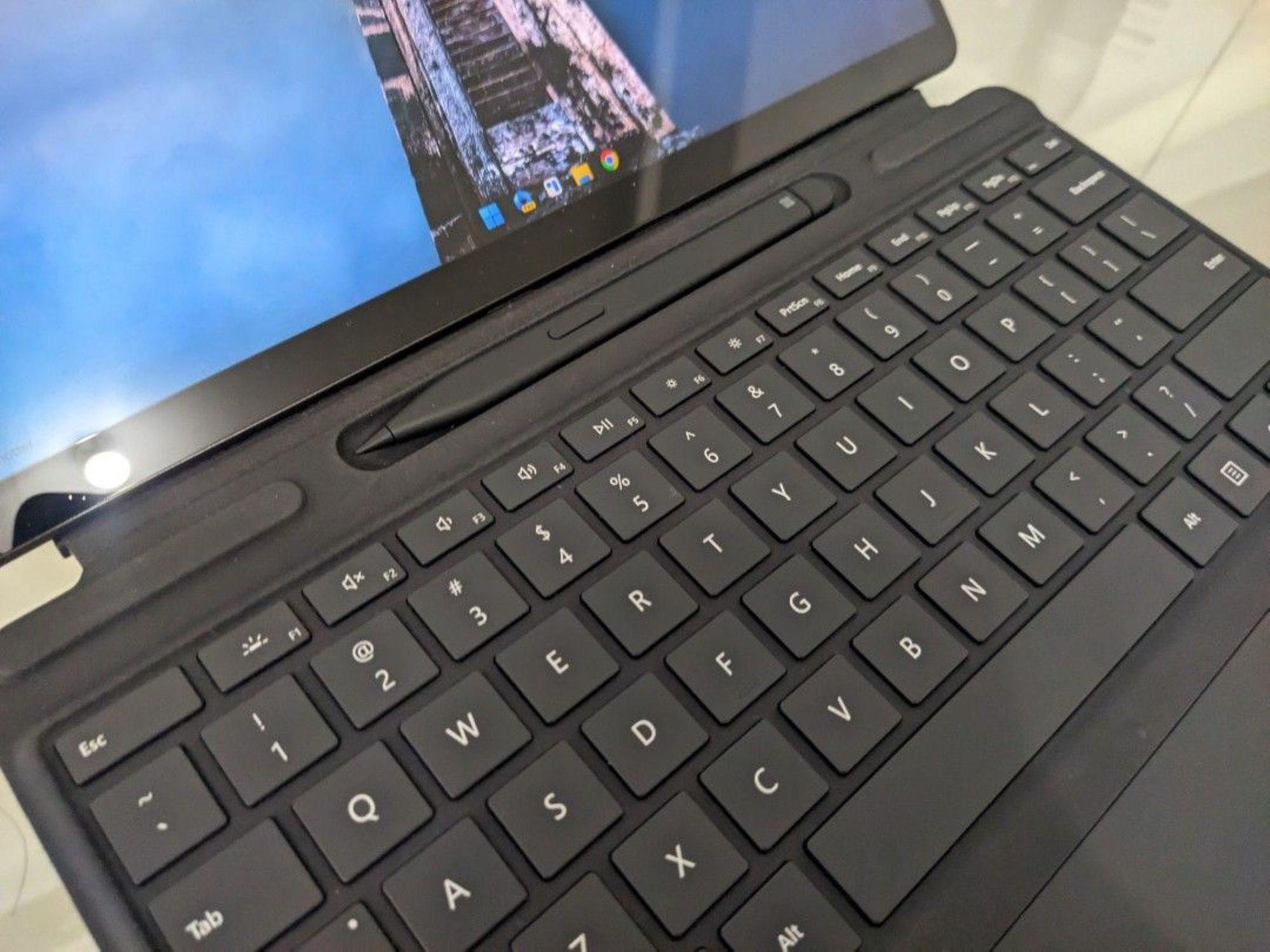Para: Surface Pro 9, Surface Pro 8 y Surface Pro X - Teclado Lápiz Slim Pen 2-6