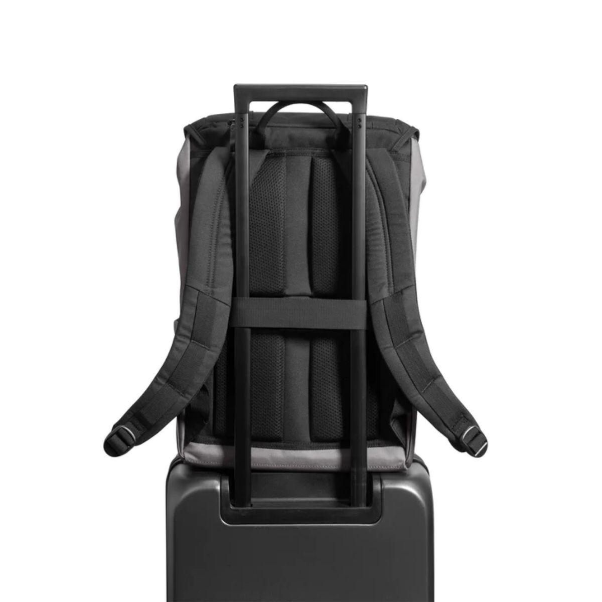 Tomtoc Mochila OCHM-TA1 22L para Notebook hasta 15.6" - Gris-4