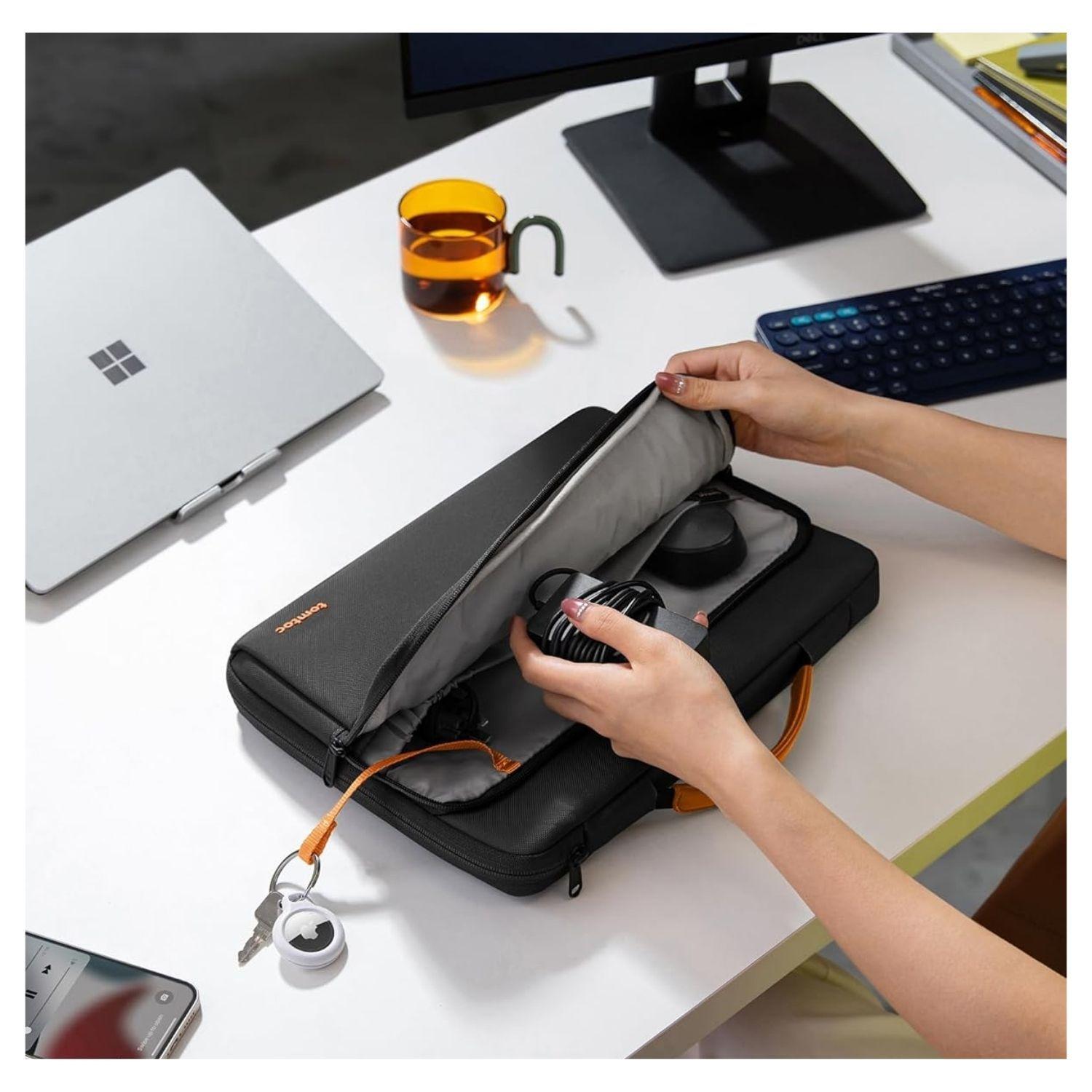Tomtoc Maletín Defender-A14 para 13,5" a 14,4" - Negro-2