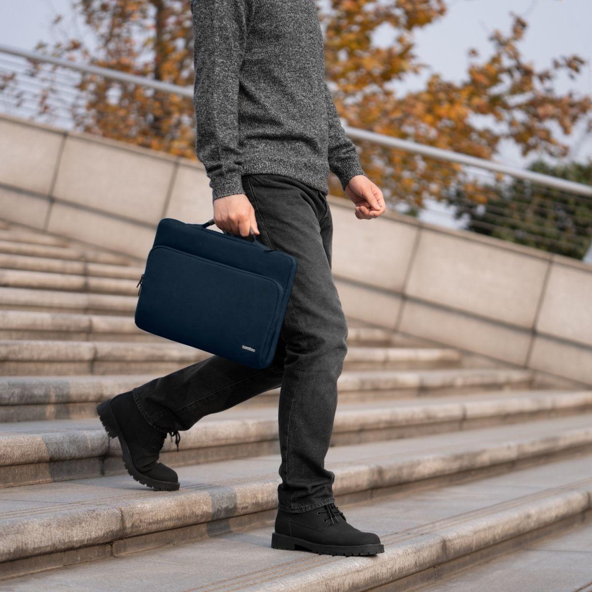 Tomtoc Maletin A14 Para 13" New MacBook Pro & Air M1-Azul Oscuro-5