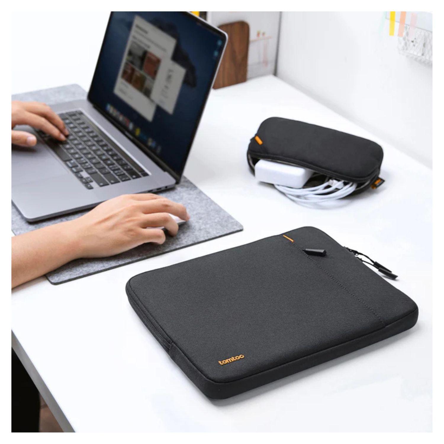 Tomtoc Funda Defender-A13 para MacBook Pro de 14" con organizador - Negro-2
