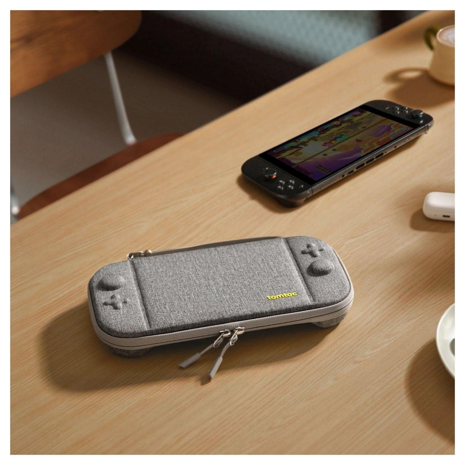 Tomtoc Funda Rígida FancyCase-G05 para Nintendo Switch 2 Gris Oscuro-5