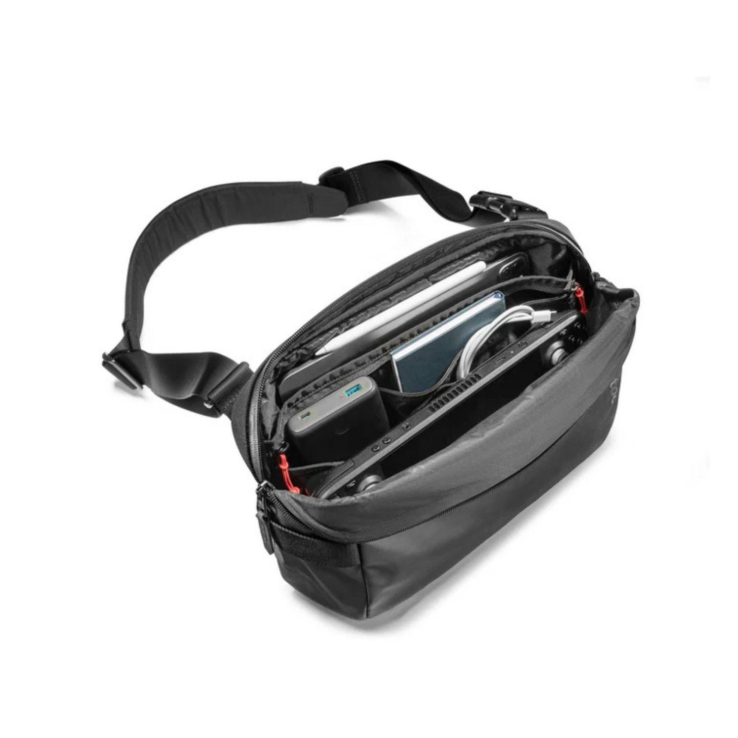 Tomtoc Bolso Sling Compacto Explorer-T21 Mediano 7L para 11" - Negro-1