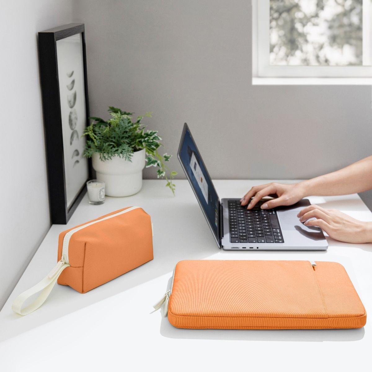Tomtoc A23 Funda Lady Para Macbook 14''+ organizador Naranja-4