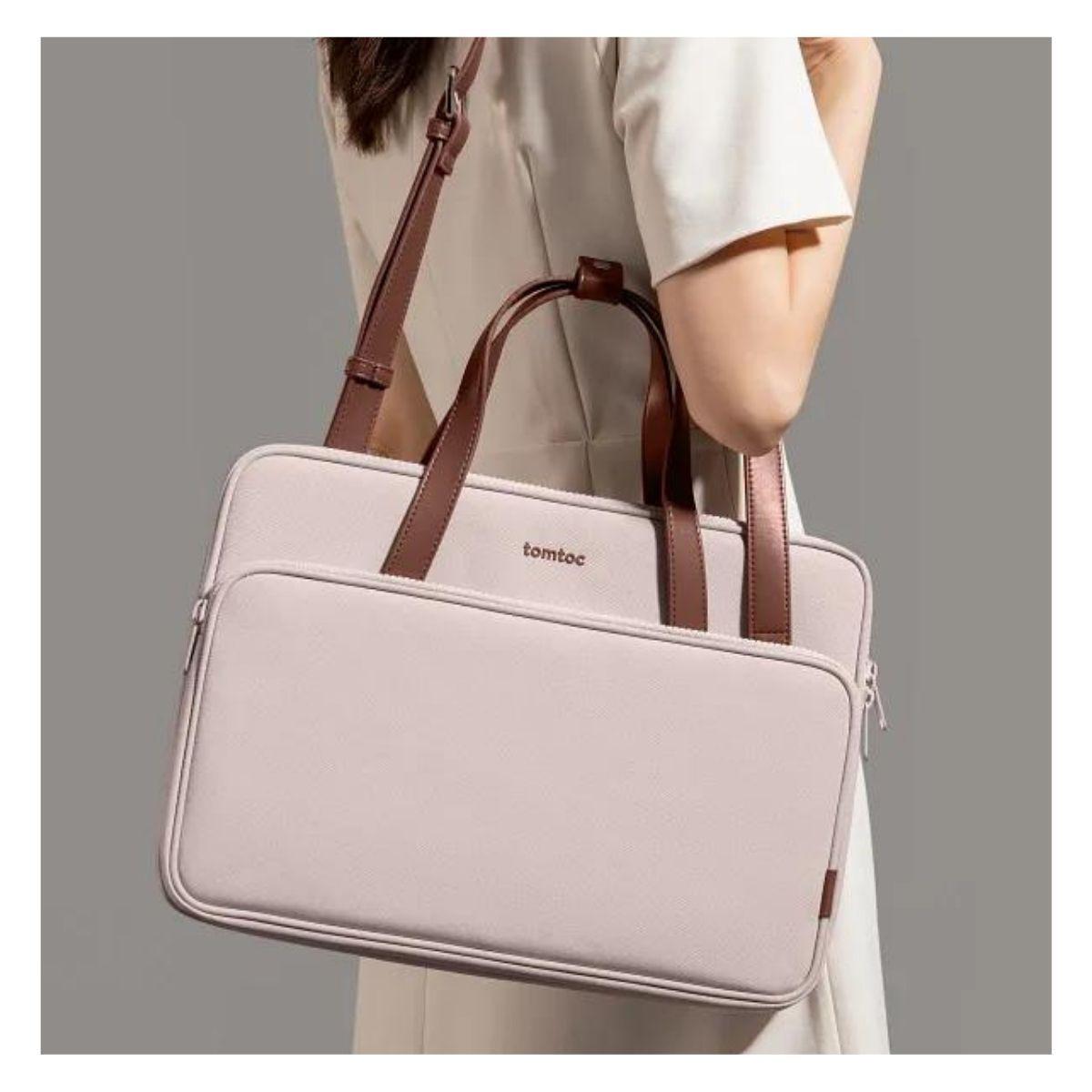 Tomtoc Bolso de Hombro Versatile-A12 MacBook Pro 14" M3/M2/M1 - Rosado-2