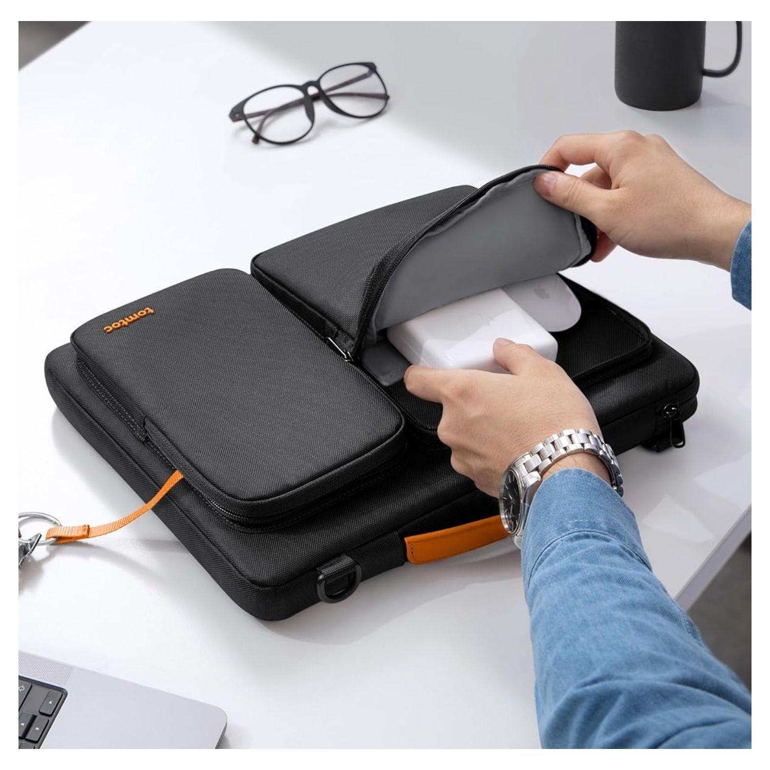 Tomtoc Bolso de Hombro Defender-A42 para MacBook Pro de 14" - Negro-2