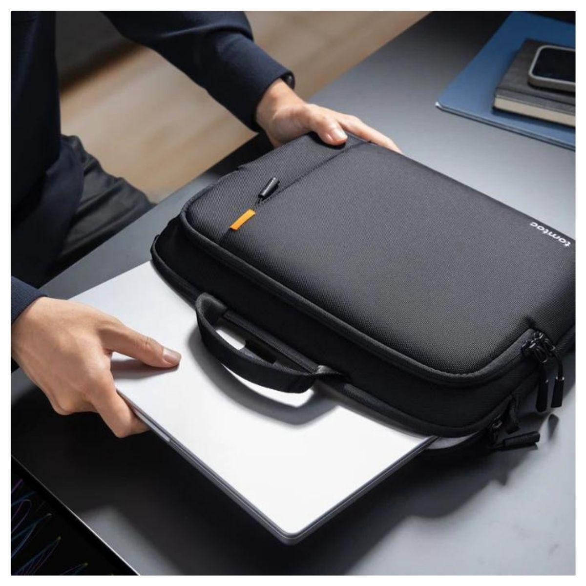 Tomtoc Maletín Delgado Defender-A30 para Notebook 17.3" - Negro-7