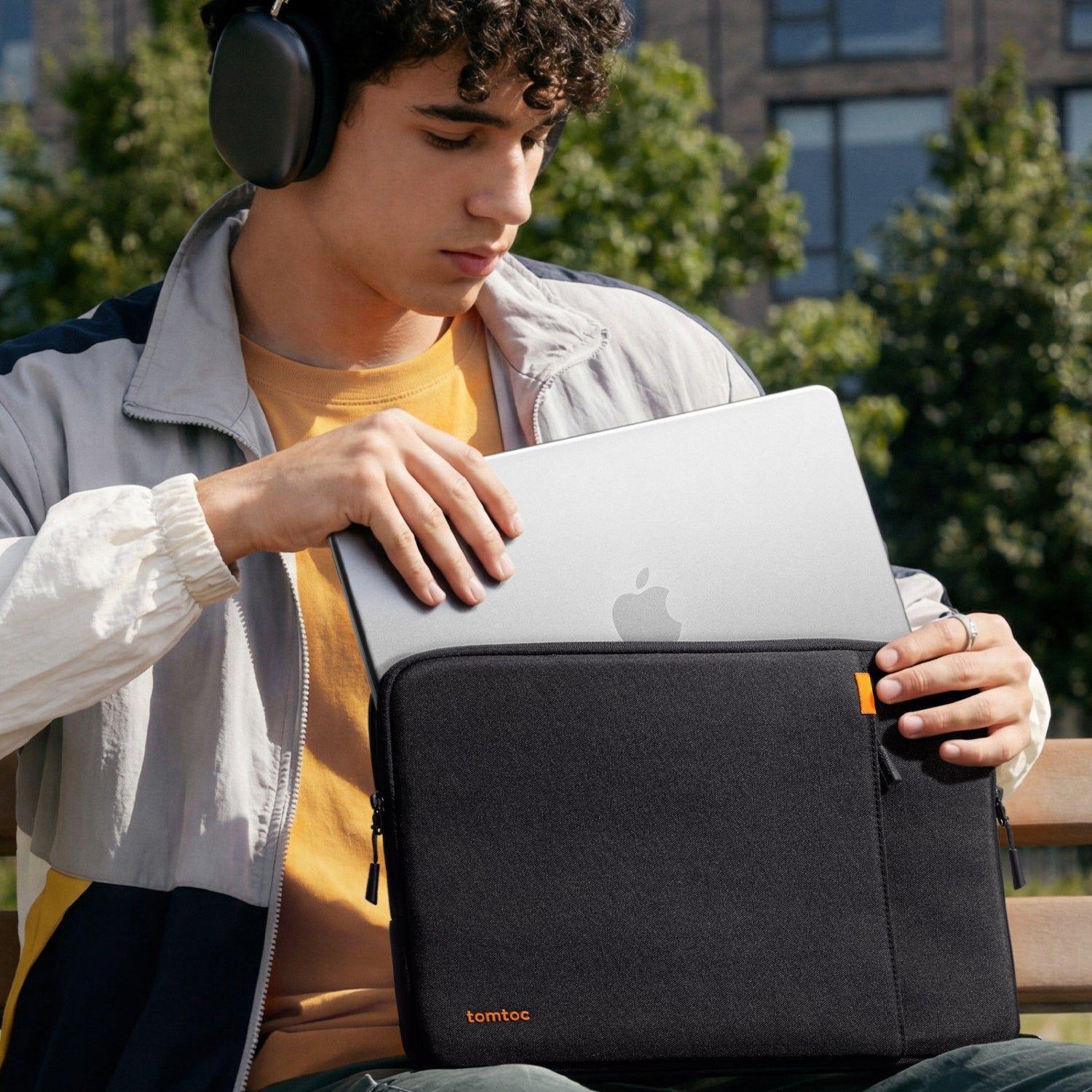 Tomtoc Funda Defender-A13 para MacBook Neo de 13" Negro-7