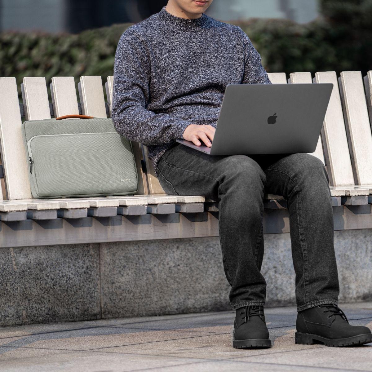 Tomtoc Maletin A14 Para 13" New MacBook Pro & Air M1-Gris-6