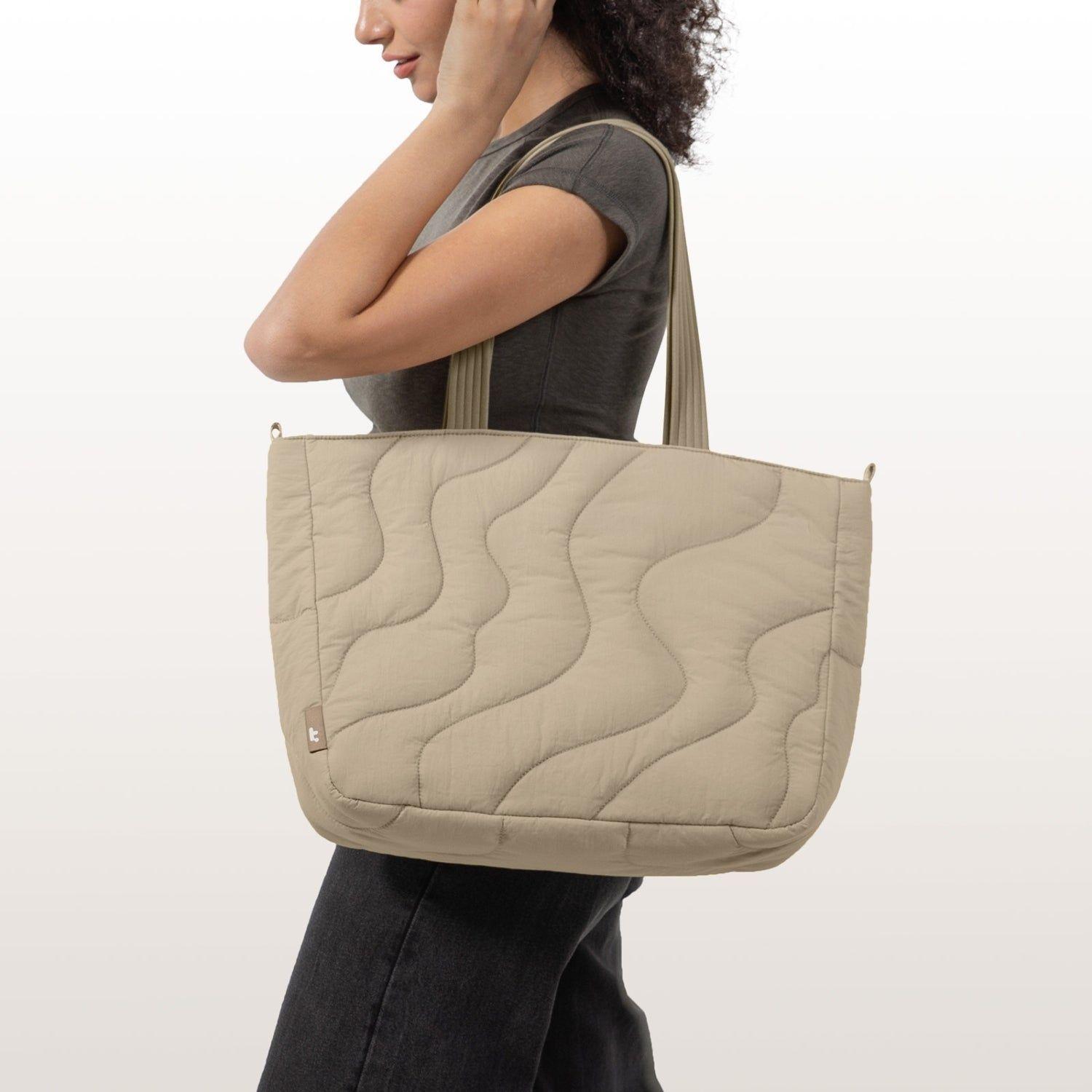 Tomtoc Bolso Tote Terra-T38 13.5L para Notebook 16" Caqui-2