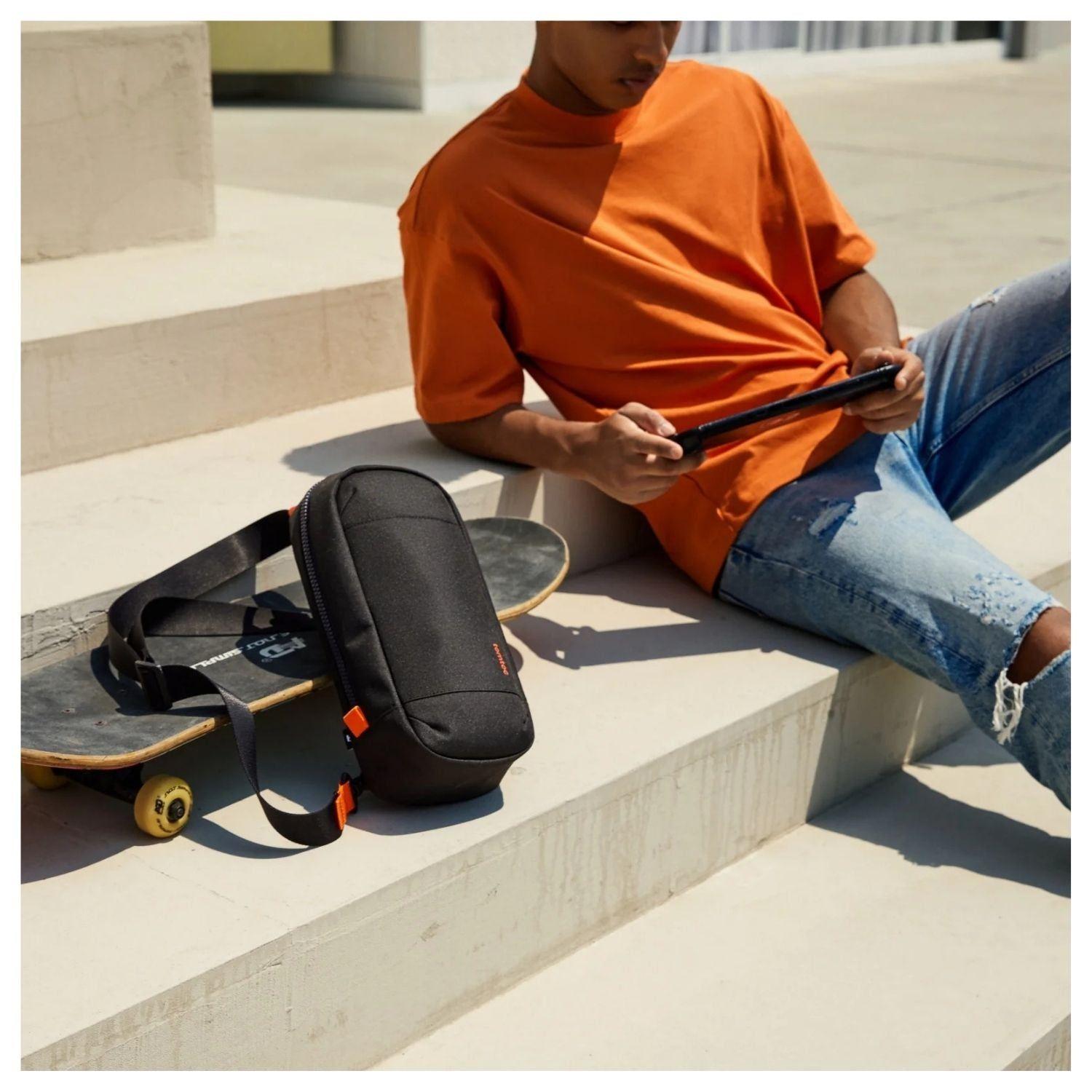 Tomtoc Bolso Bandolera GameOn-G49 para Switch 2 Negro-1