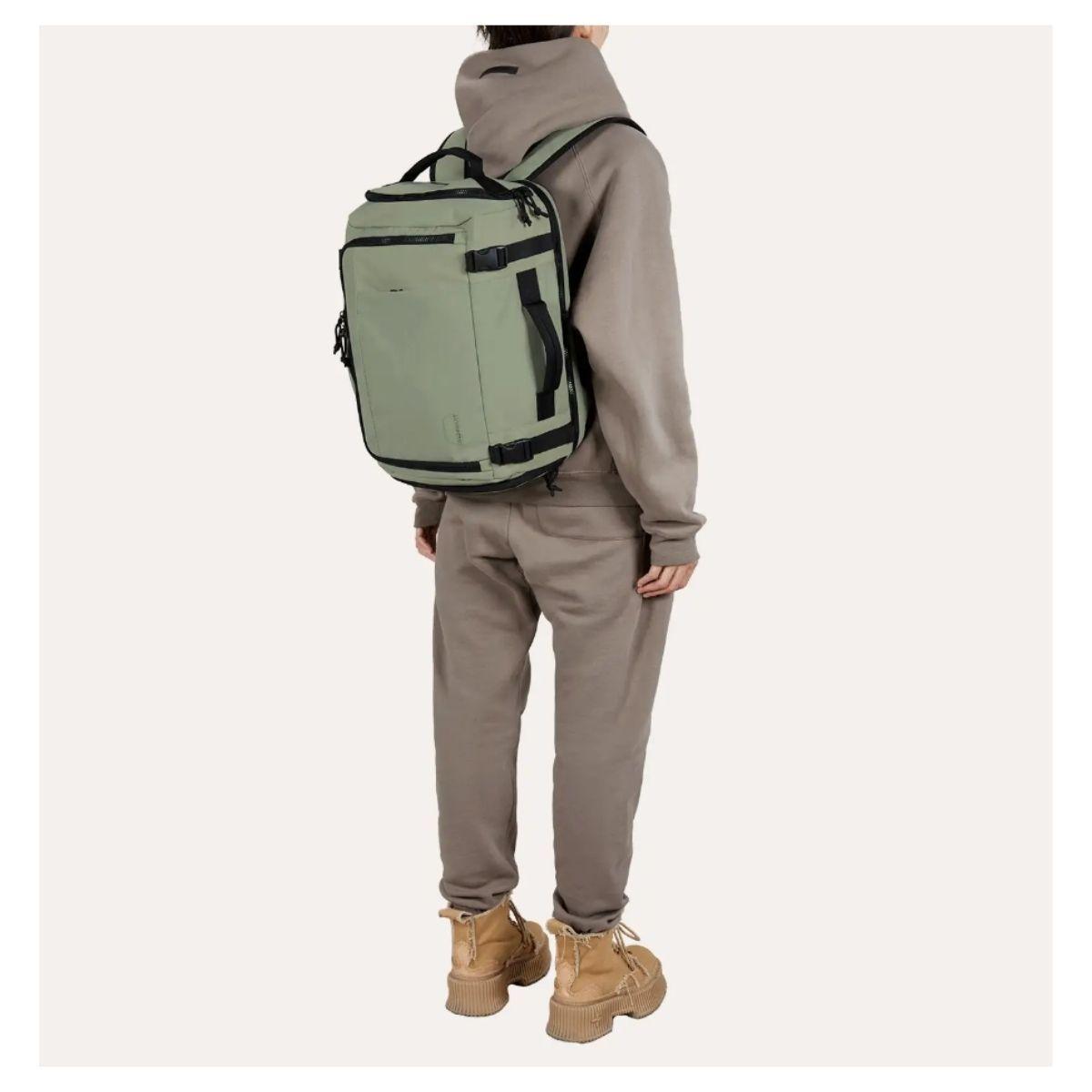 Bagsmart Mochila de Viaje Blast Mediana 38L para Notebook 15.6" - Verde-2