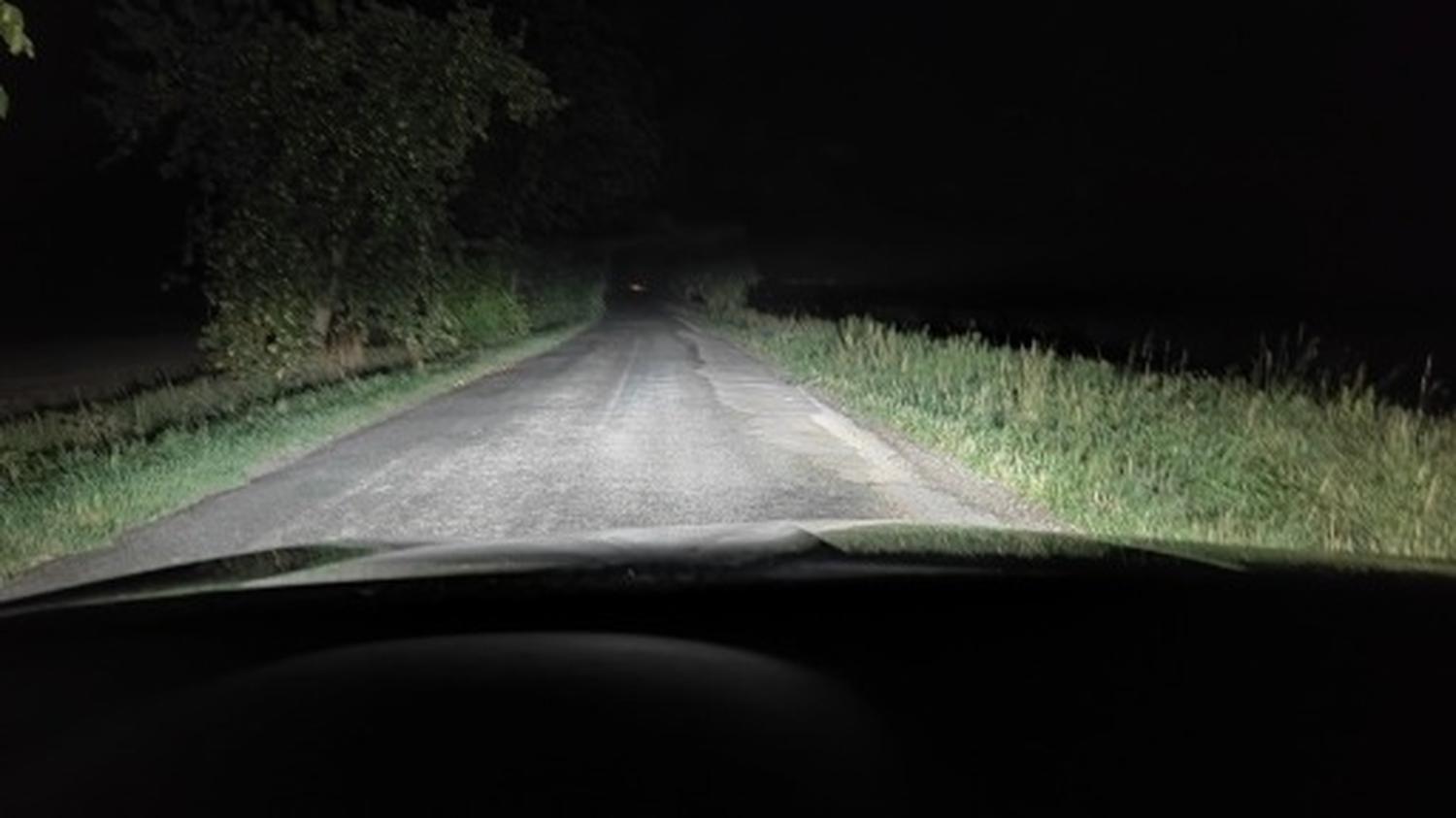 Ampolleta Led 360° 30000lm - Moto Bmw 650/ 700 / 800 / 1200-2