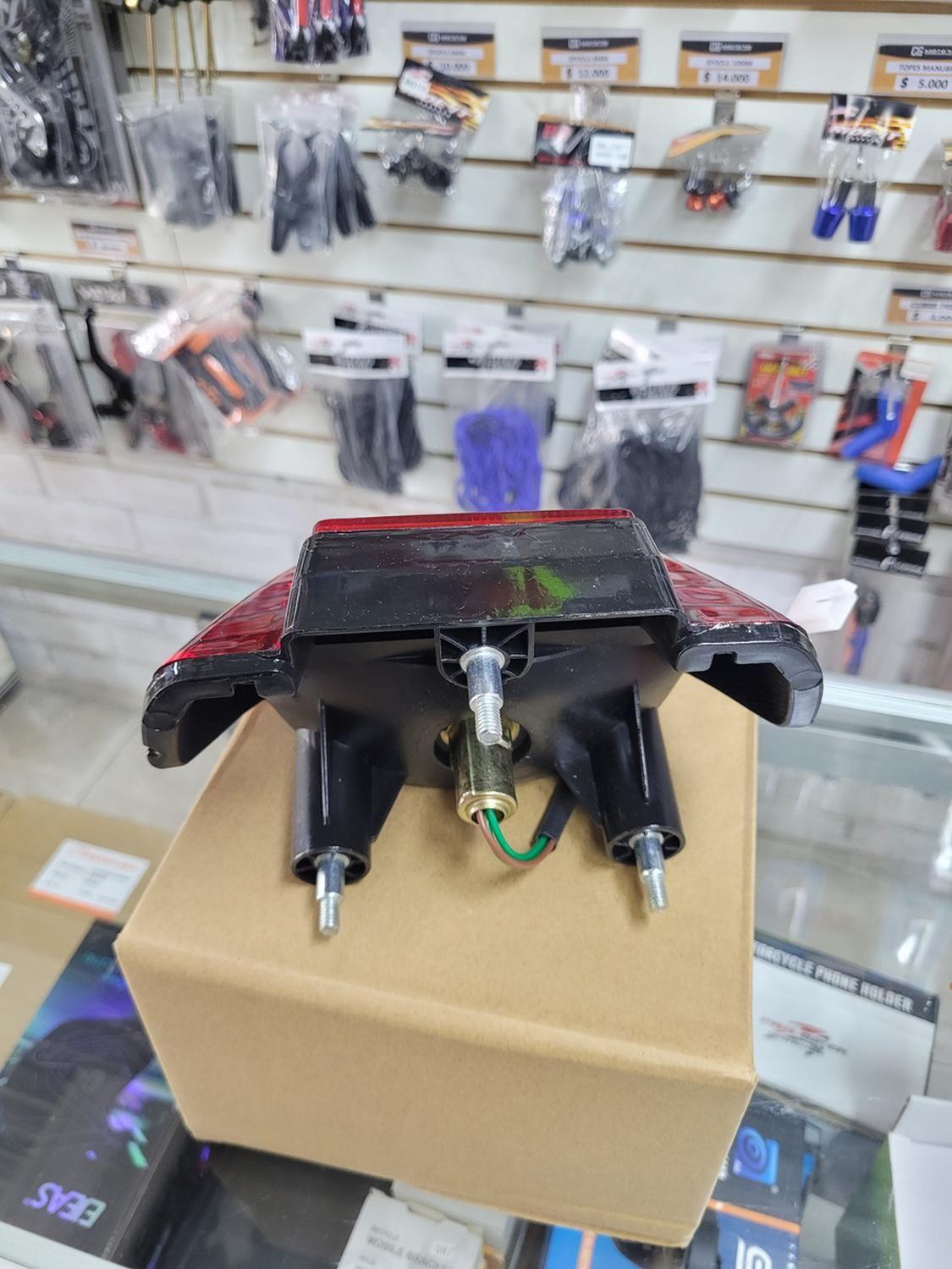 Foco Trasero para Moto Honda Cbx Twister 250-2