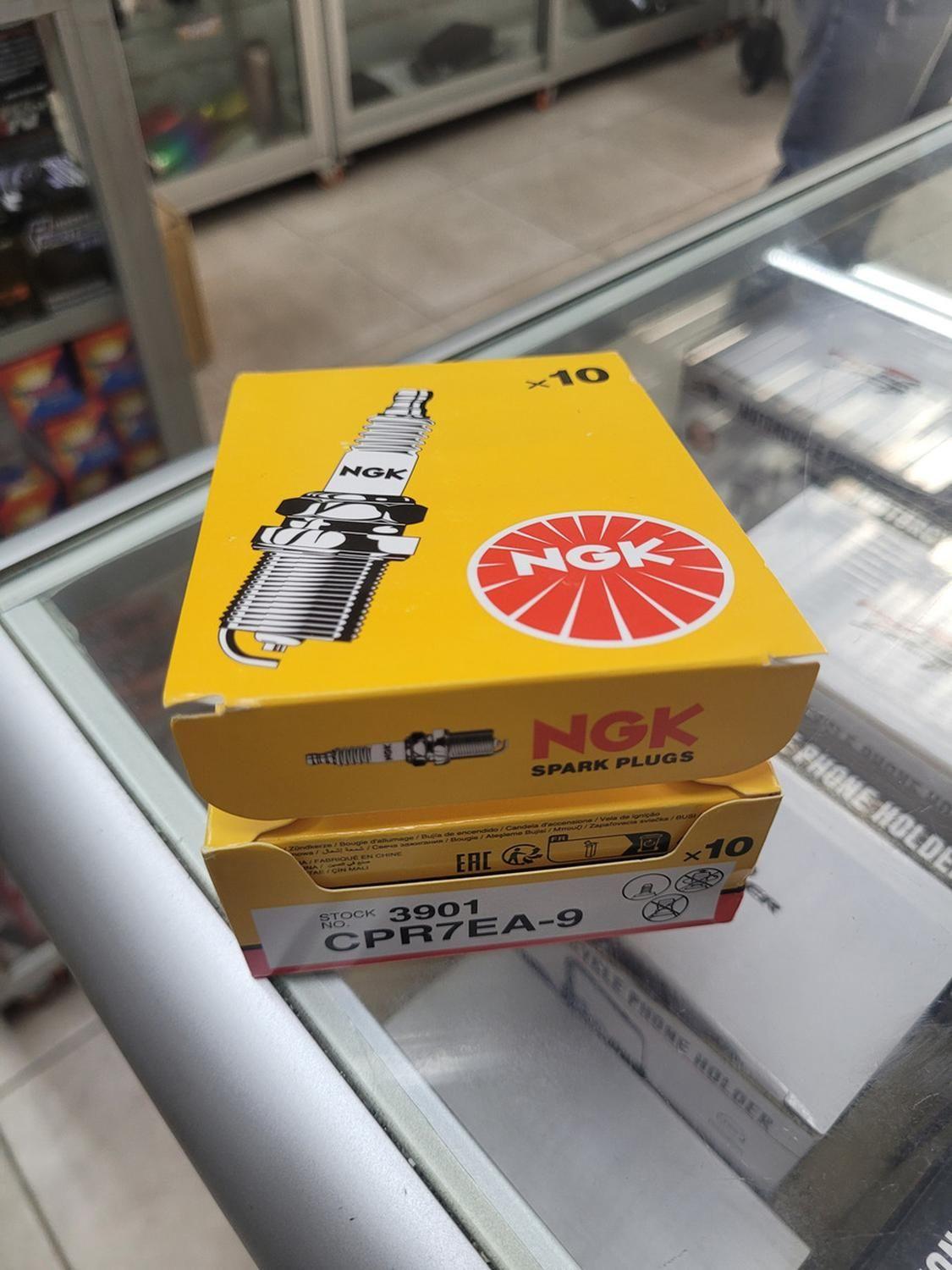 Bujia De Niquel Para Moto Ngk Cpr7ea-9 Original-1