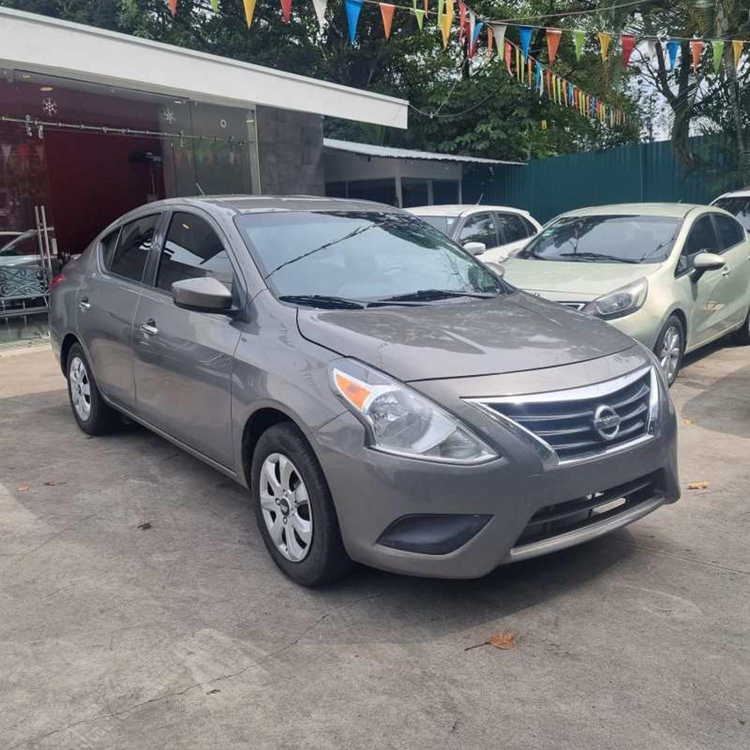 Luz de Patente Led Nissan Versa (2012 - 2019)-2