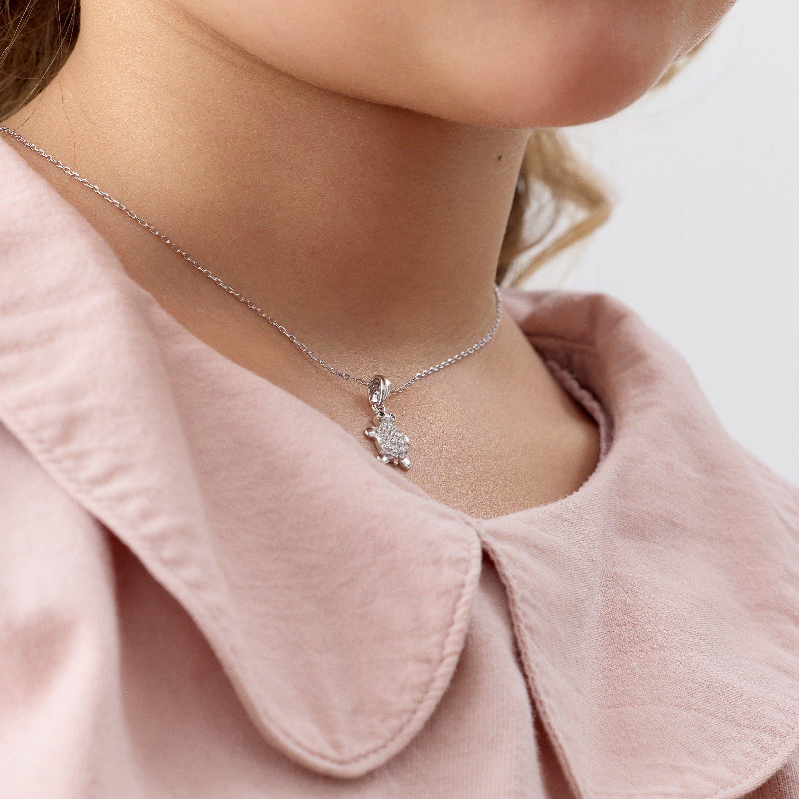 Collar con una Tortuga de 10mm con Circones de Plata 925-3
