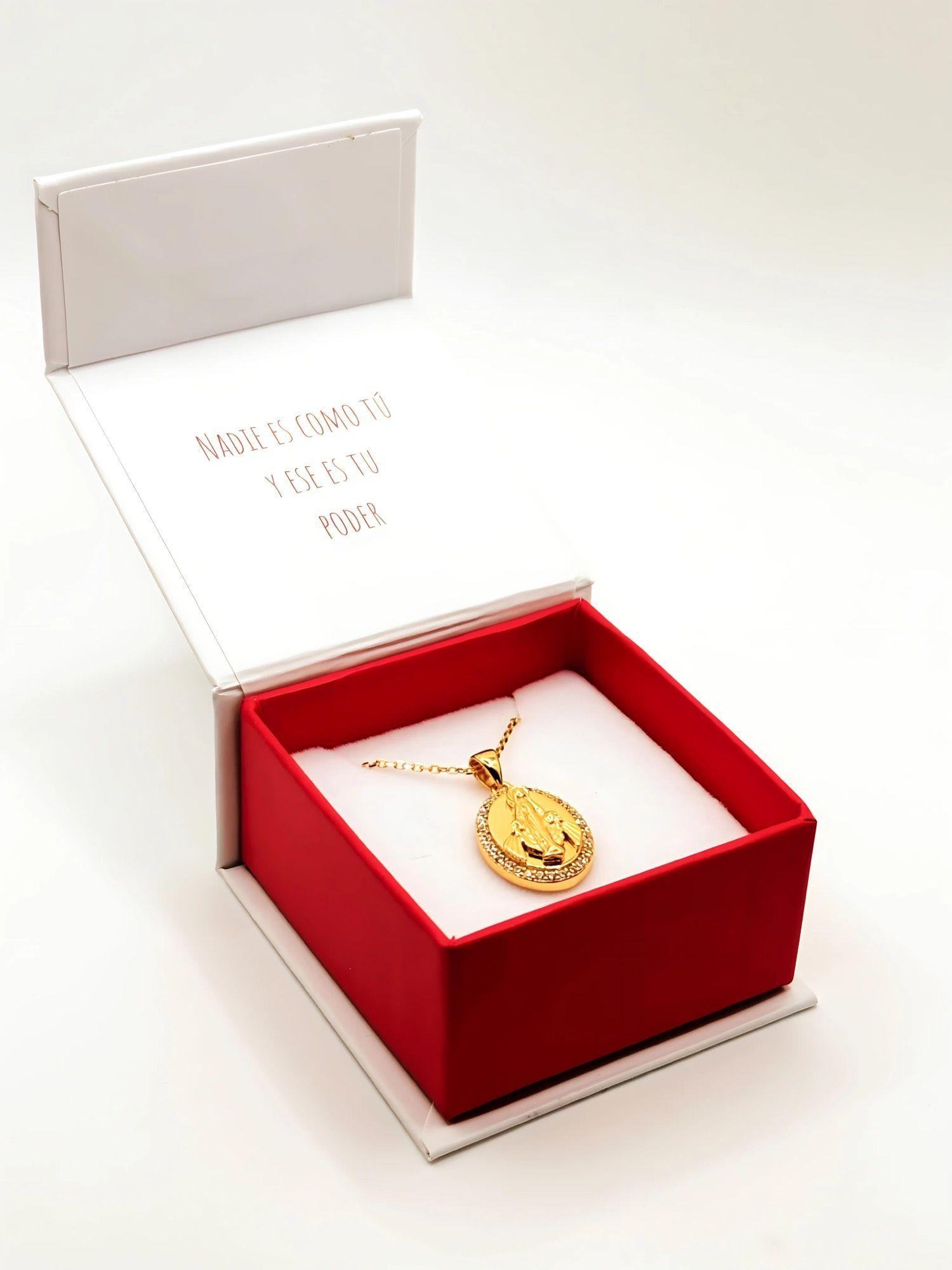 Collar Religioso con una medalla de la Virgen de Plata 925 enchapada en Oro de 18k-5