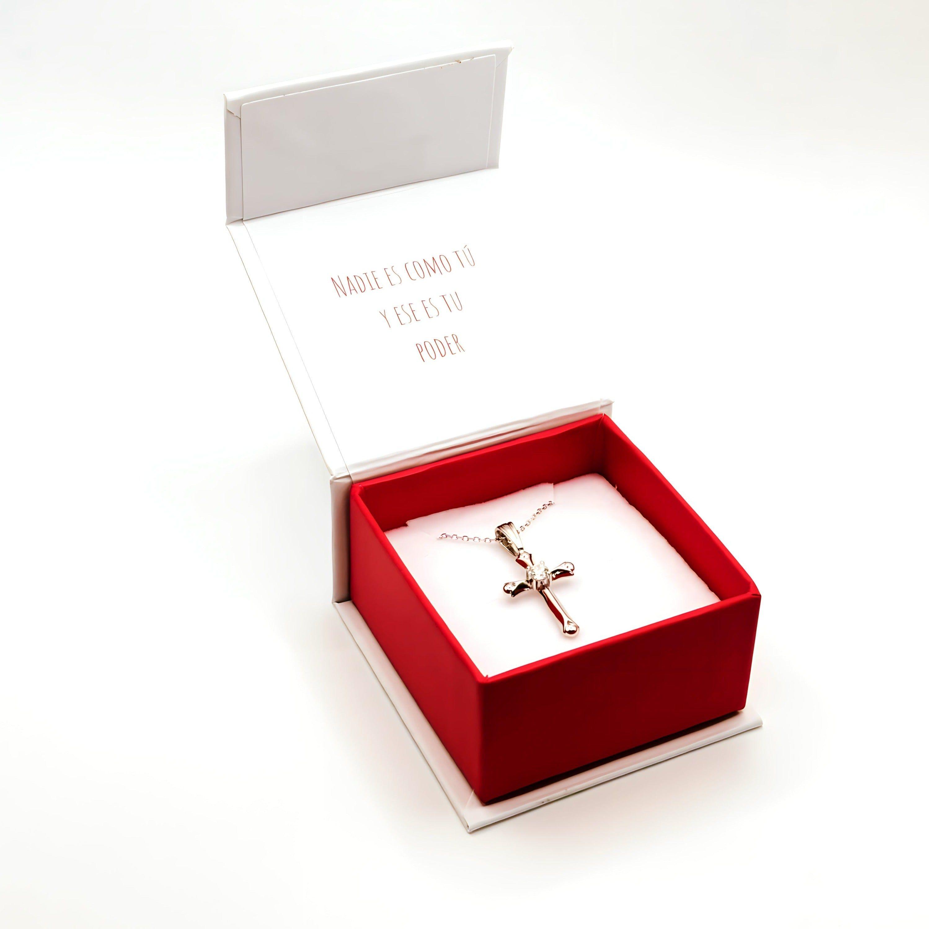 Collar Religioso con una Cruz de 20mm con un Circón de Plata 925-4