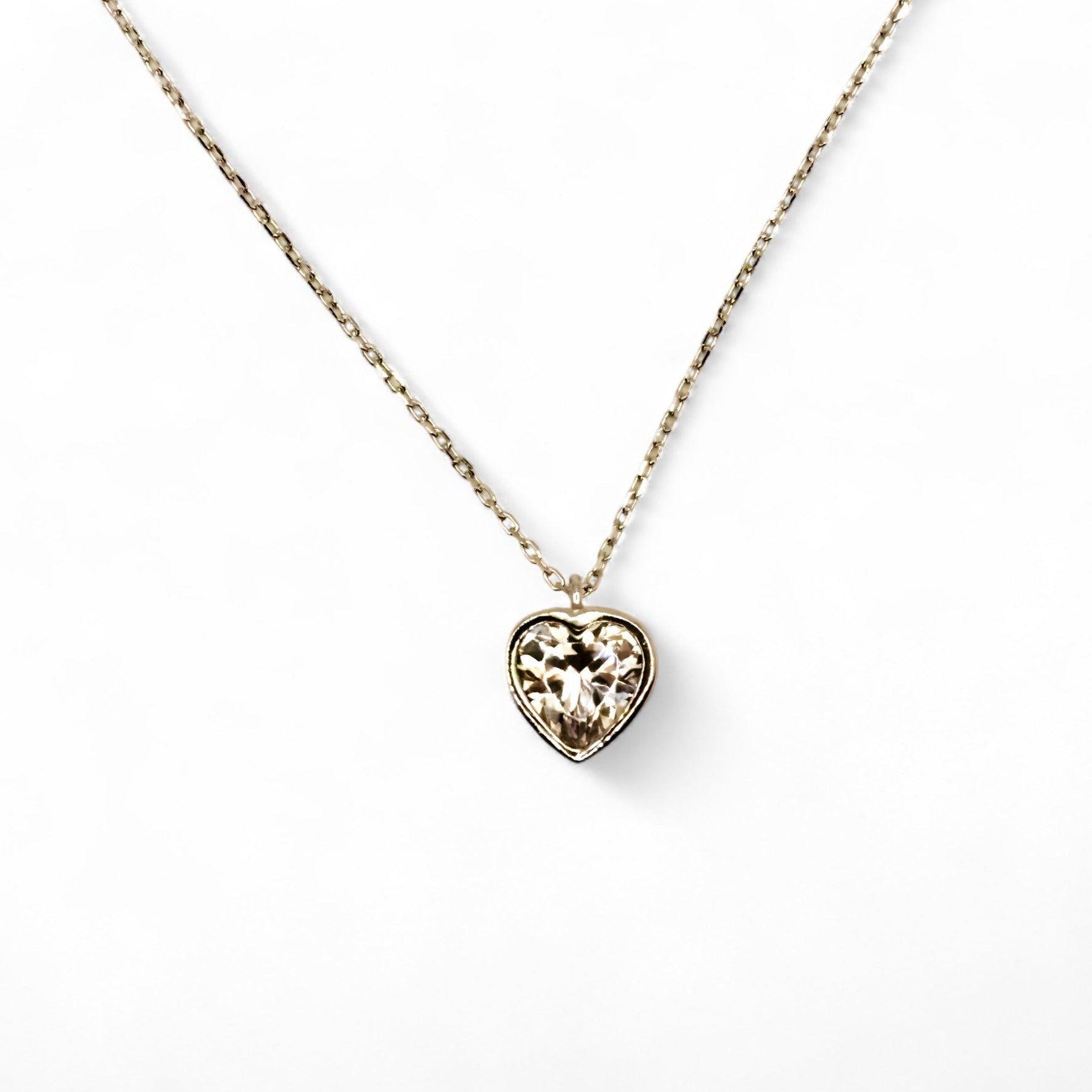 Collar con un Corazón de 8,8mm con Circón de Plata 925-2