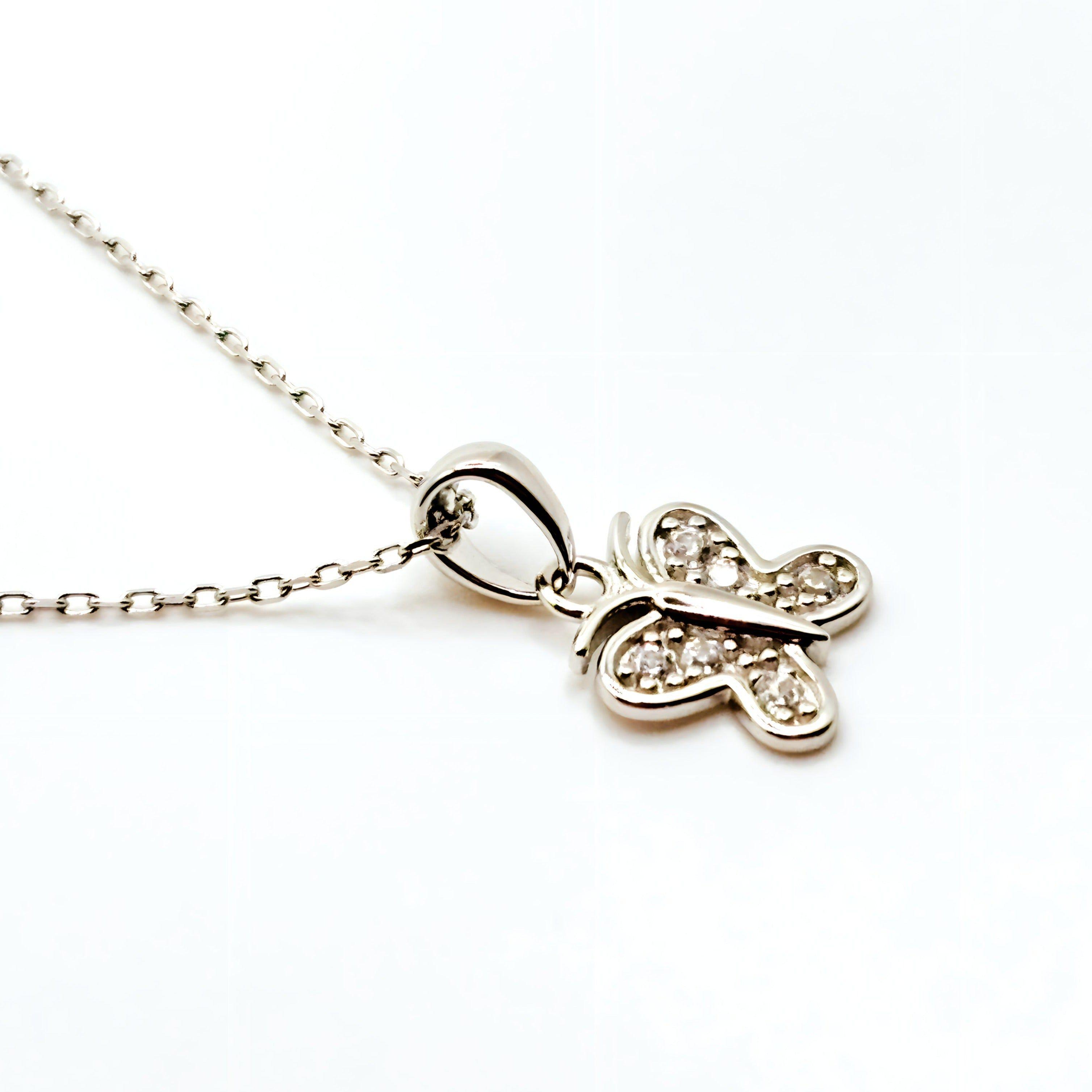 Collar con una Mariposa de 9mm con Circones de Plata 925-2