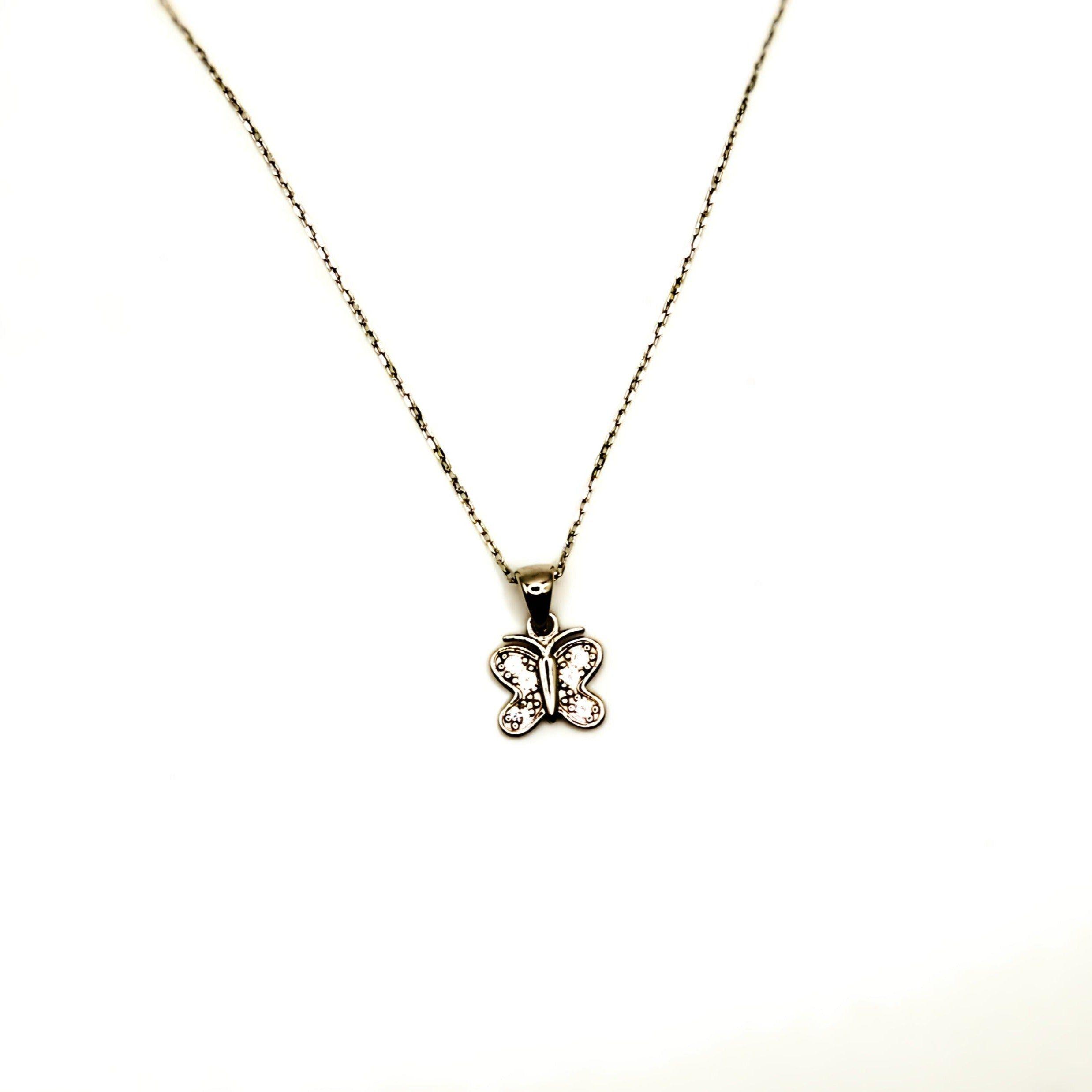 Collar con una Mariposa de 9mm con Circones de Plata 925-4