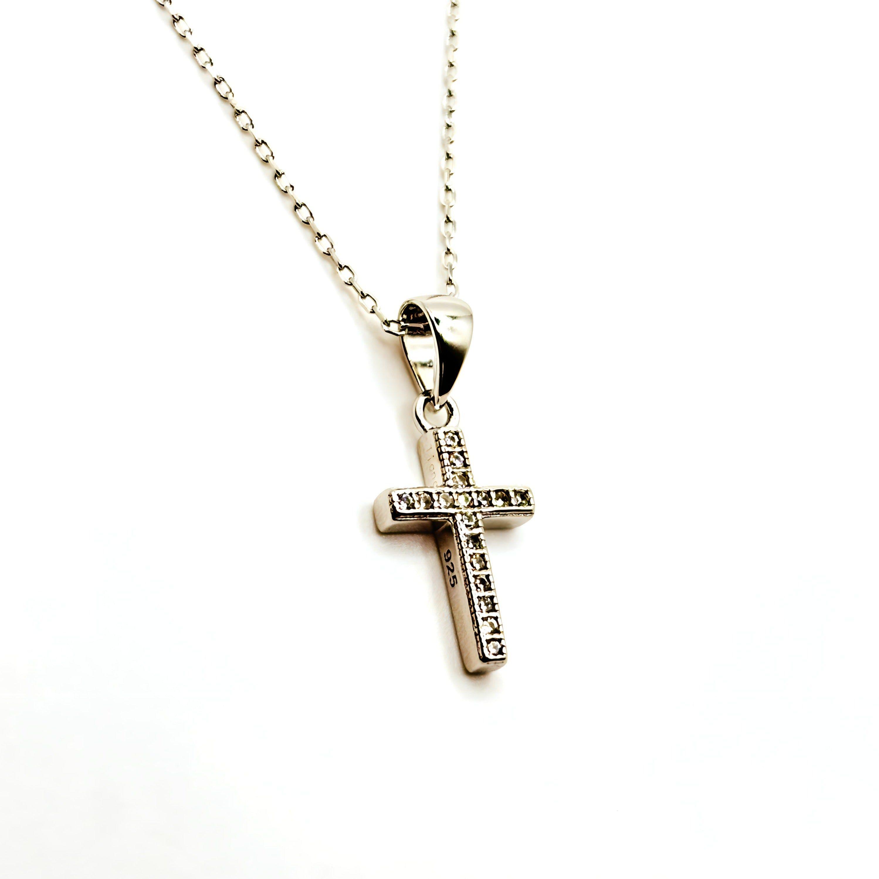 Collar Religioso con una Cruz de 13mm con Circones de Plata 925-2