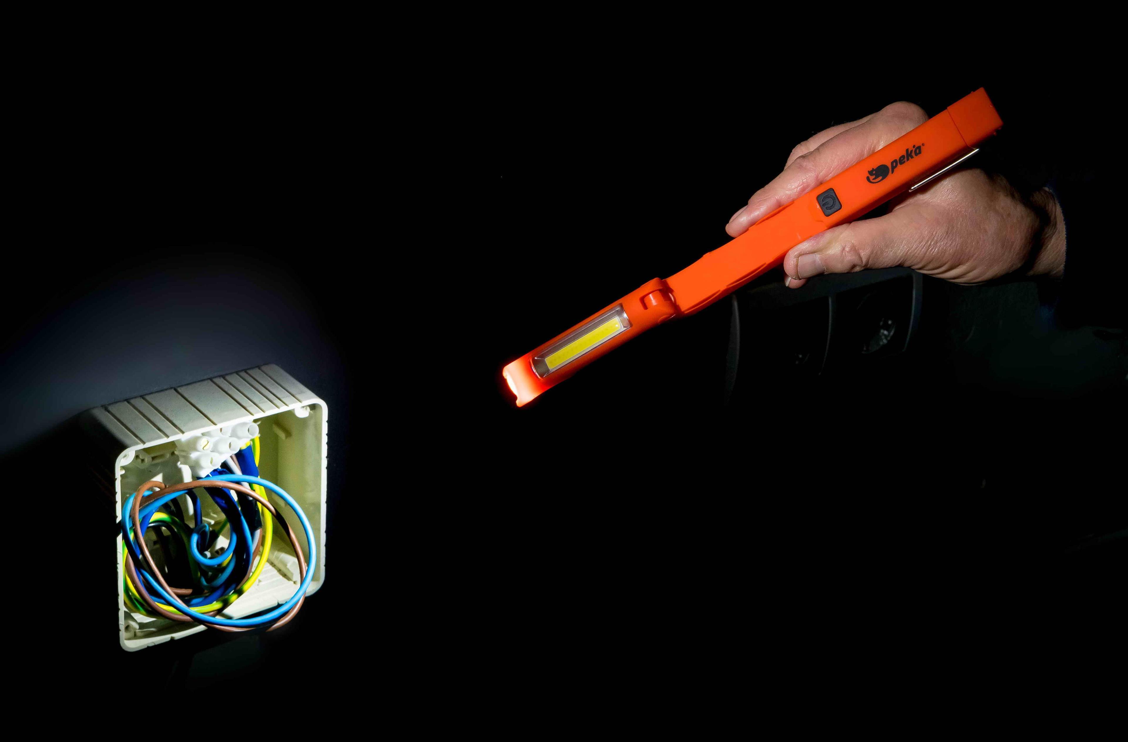 Linterna lápiz recargable con dos fuentes de luz-6