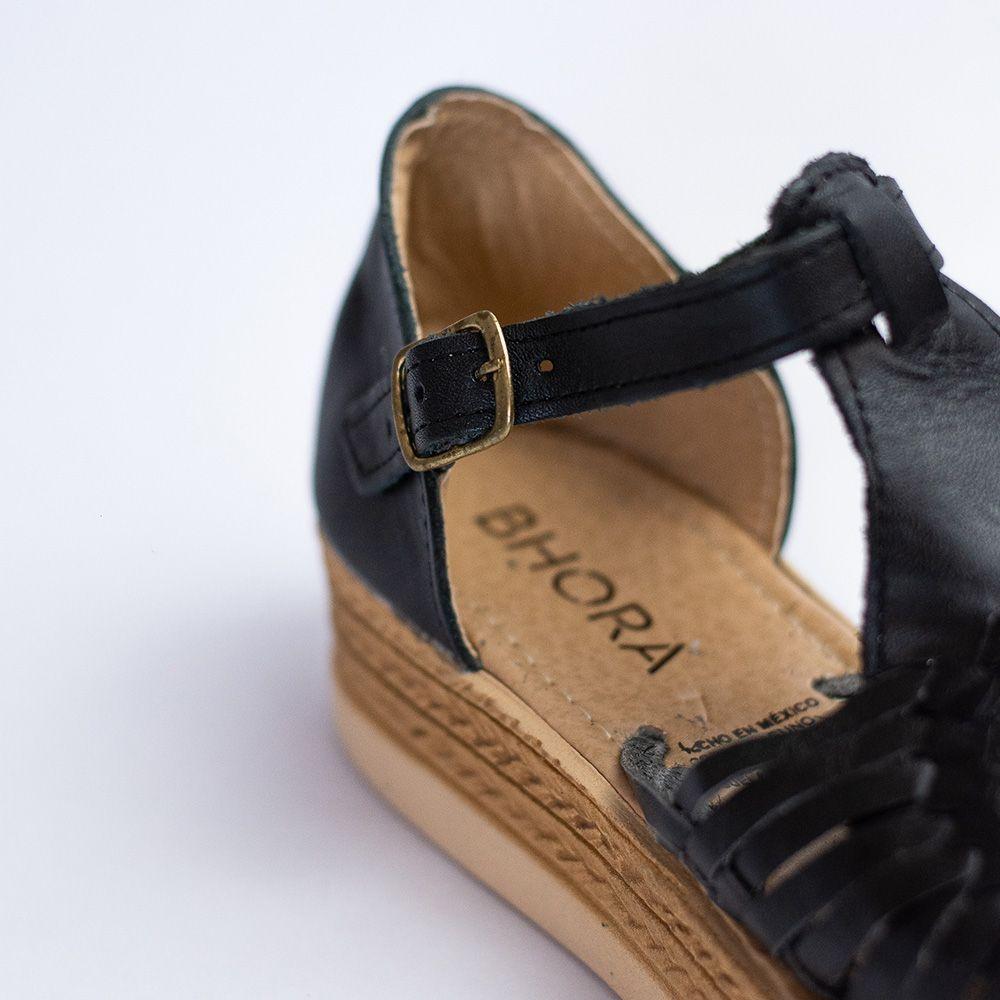 Sandalia de Cuero sin Taco Mujer Noe Negro -2