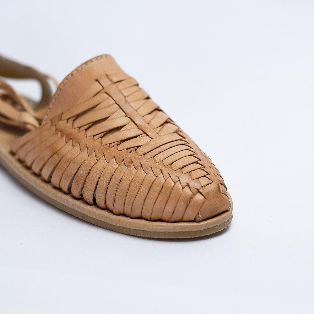 Sandalia de Cuero sin Taco Mujer Laura Camel -1