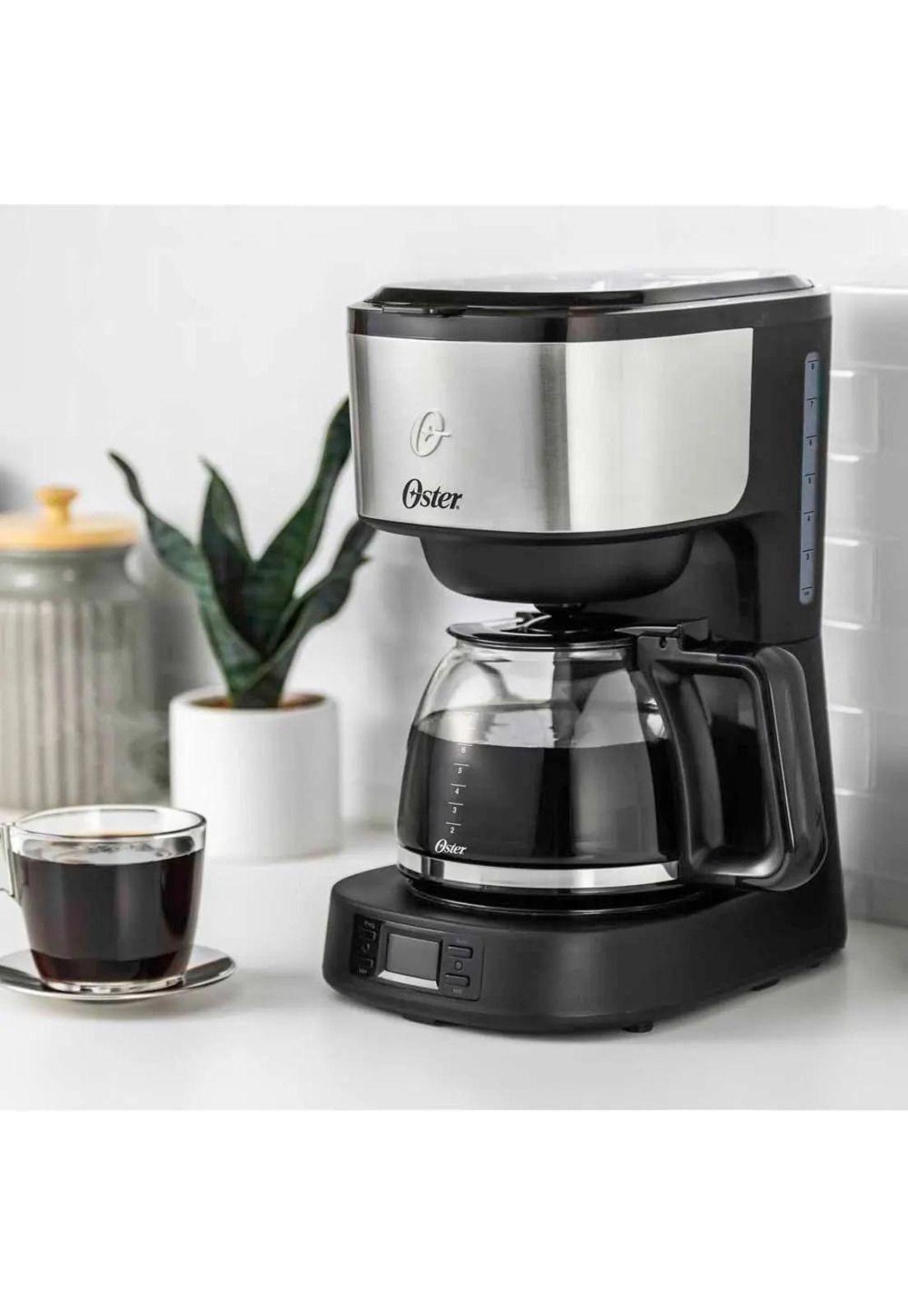 Cafetera Programable Oster® 8 Tazas En Acero Inoxidable Bvst Color Negro-1