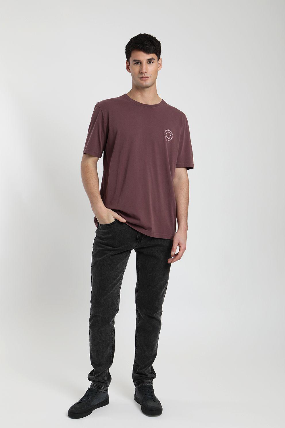 Polera manga corta hombre Logo text burdeo -3