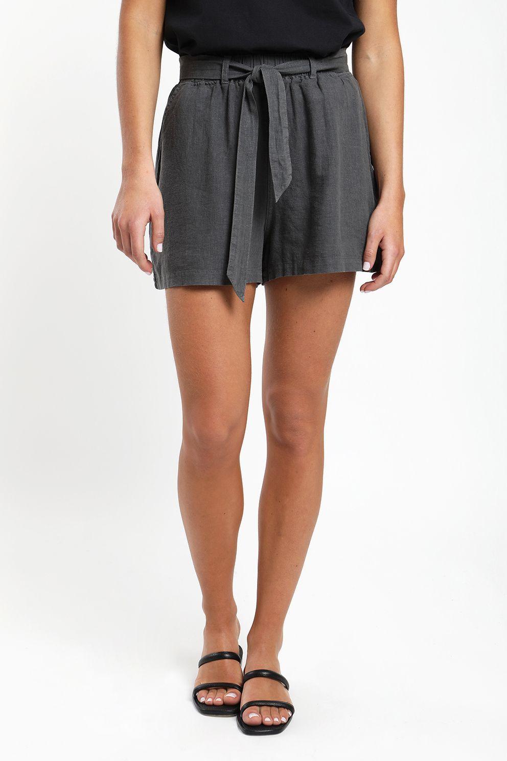 Short mujer Tupahue grafito-0