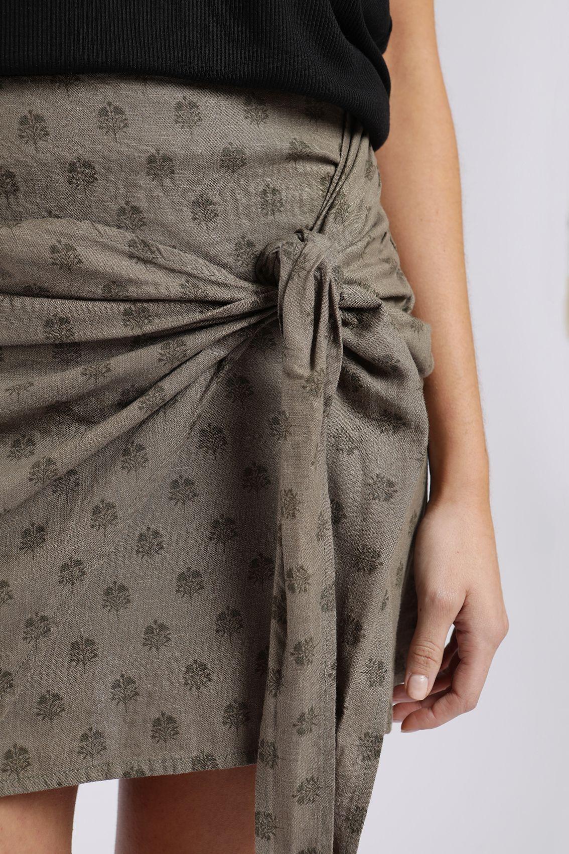 Falda corta print Flora verde -1