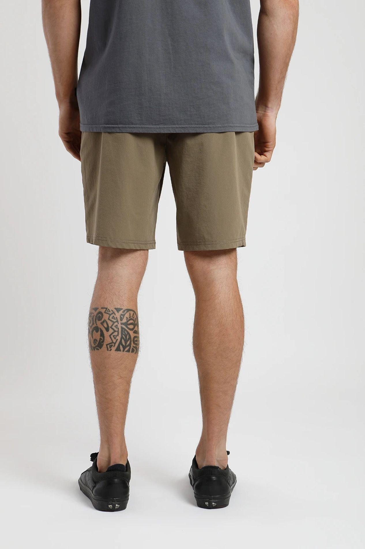 Short hombre Performance taupe -2